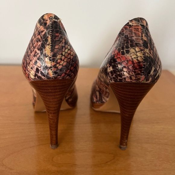 Nine West Rocha High-Heeled Pump, Women's Size 5, Snakeskin Pattern, Stiletto - Picture 3 of 7